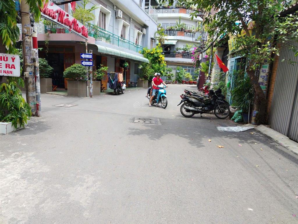 Cần tiền bán gấp lô đất hxh 7m nguyễn văn thương q.bình thạnh dt7x20m 137m2 giá chỉ 15 tỷ