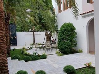 Hạ giá 10 tỷ. bán gấp biệt thự sân vườn hồ bơi khu thảo điền, 20x25m, đơn giá 170tr/m2