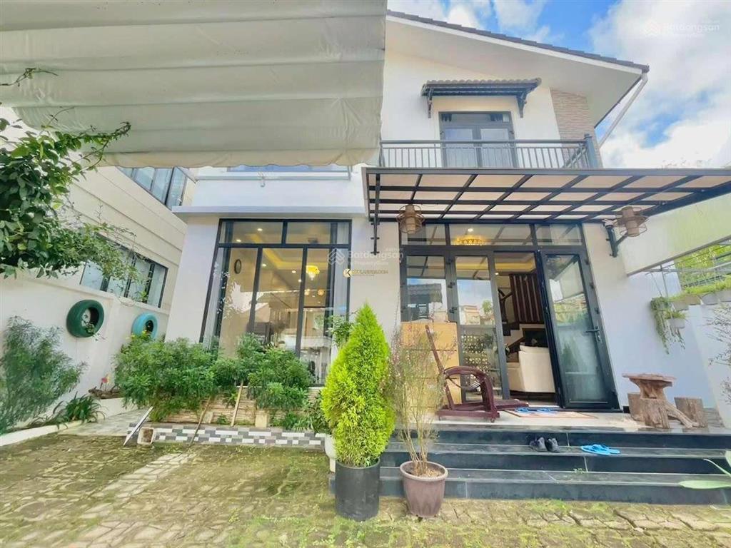 Villa trung tâm phường lâm viên diện tích gần 251m không gian sống hiếm tại đà lạt