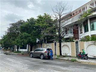 Biệt thự căn góc mũi tàu, bình lợi, p13, dt 18x17m, 3 tầng, giá bán 33 tỷ (tl)