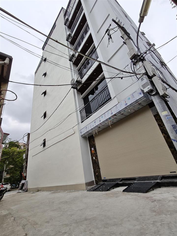 Chính chủ bán nhà ngõ 63 phố cổ linh  thạch bàn quận long biên. nhà lô góc ô tô cất trong nhà