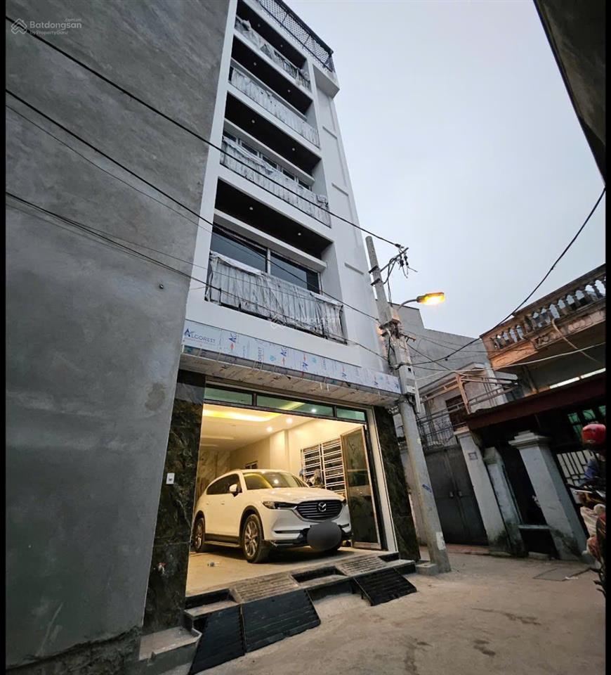 Chính chủ bán nhà ngõ 63 phố cổ linh  thạch bàn quận long biên. nhà lô góc ô tô cất trong nhà