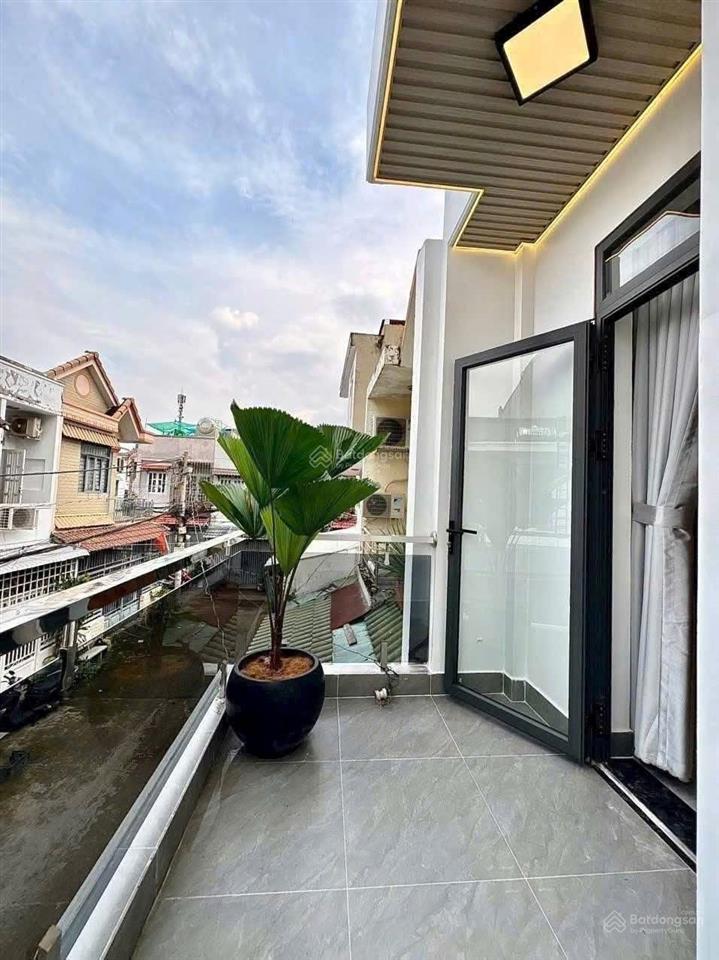 #nhàxehơingủtrongnhà  đẹp lung linh  hẽm thông  giáp quận 7