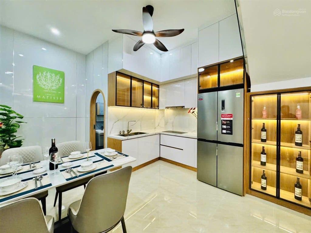 Sốc! nhà hoàng sa  q3  giá chỉ 1,7 tỷ  trung tâm k có căn thứ 2