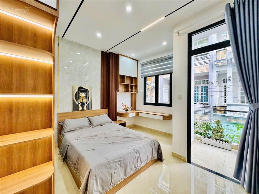 Sốc! nhà hoàng sa  q3  giá chỉ 1,7 tỷ  trung tâm k có căn thứ 2