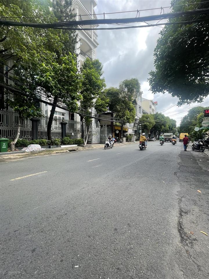 18.6 tỷ căn góc khu k300  cộng hòa, 6 x 13,5m, 3 lầu đường thông kinh doanh đa ngành