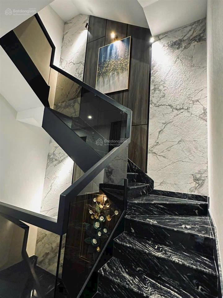 18.6 tỷ căn góc khu k300  cộng hòa, 6 x 13,5m, 3 lầu đường thông kinh doanh đa ngành