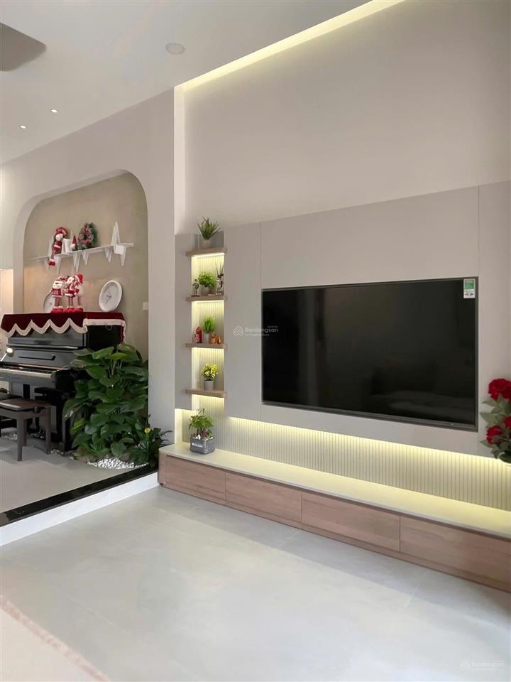 ( hot ) nhỉnh 14 tỷ , mặt tiền khu k300 dt 5.5 x 15 , 3 tầng ngay vincoms cộng hòa