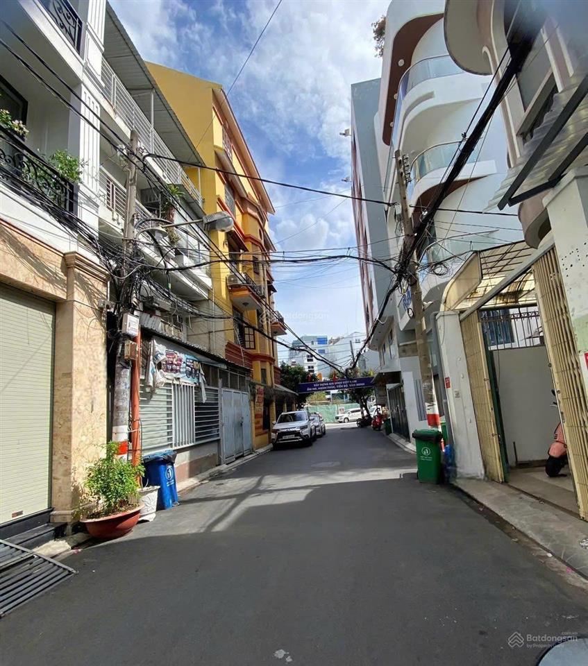 Nhà đẹp ở ngay 4x14m. góc 2mt, kc 5 tầng khu vực hoàng văn thụ  cộng hòa. 11.8 tỷ thương lượng