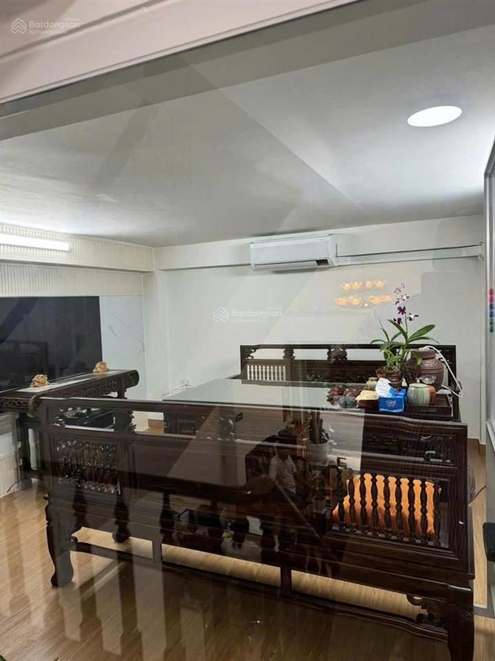 Nhà đẹp ở ngay 4x14m. góc 2mt, kc 5 tầng khu vực hoàng văn thụ  cộng hòa. 11.8 tỷ thương lượng