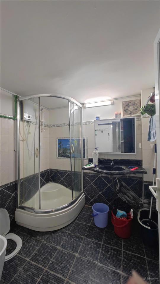 Nhà đẹp ở ngay 4x14m. góc 2mt, kc 5 tầng khu vực hoàng văn thụ  cộng hòa. 11.8 tỷ thương lượng