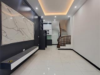 Nhỉnh 4tỷ6, 35m2, 5 tầng, ô tô đỗ cửa, sổ đỏ cc, nhà đẹp phú diễn, hữu hoà, thanh trì
