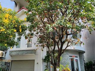Bán gấp biệt thự, an phú, q2 (giá rẻ). dt 10x30m cn 300m2. giá ~193tr/m2 (khu biệt thự hoa hồng)