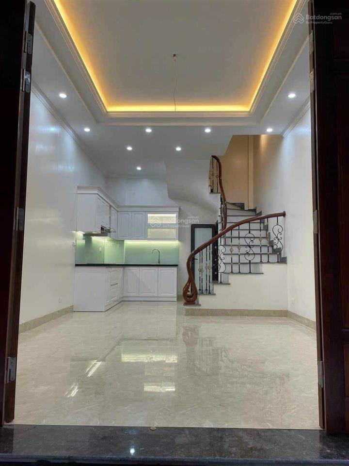 Bán nhà bằng liệt, hoàng mai dt 37m2 4 tầng. giá 5,65 tỷ
