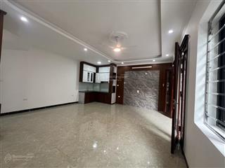Bán nhà riêng đẹp tại khu nhà ở thạch bàn, 6,6 tỷ, 42m2 5 tầng 4 ngủ nhà mới thoáng đẹp