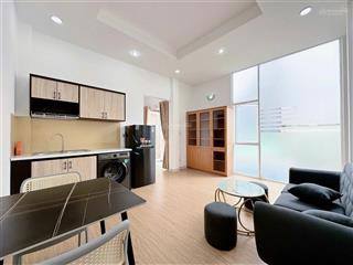 Căn hộ 1 phòng ngủ rộng 40m2 mặt tiền đường cô giang phú nhuận