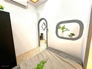 Căn hộ 2 phòng ngủ bancol thuận tiện di chuyển quận 10, cách mạng tháng 8