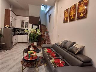 Bán nhà triều khúc 4 tầng full nội thất 30m2 mặt tiền siêu đẹp 3,6m nở hậu, ngõ 3 gác giá hợp lý