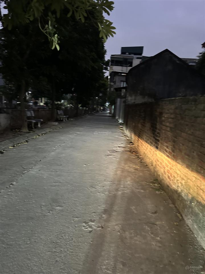 Bán lô đất ngay phố bà triệu  đa sỹ gần chợ hà đông,ô tô tránh đỗ , 50m2 mặt tiền 3,7m, giá 8 tỷ