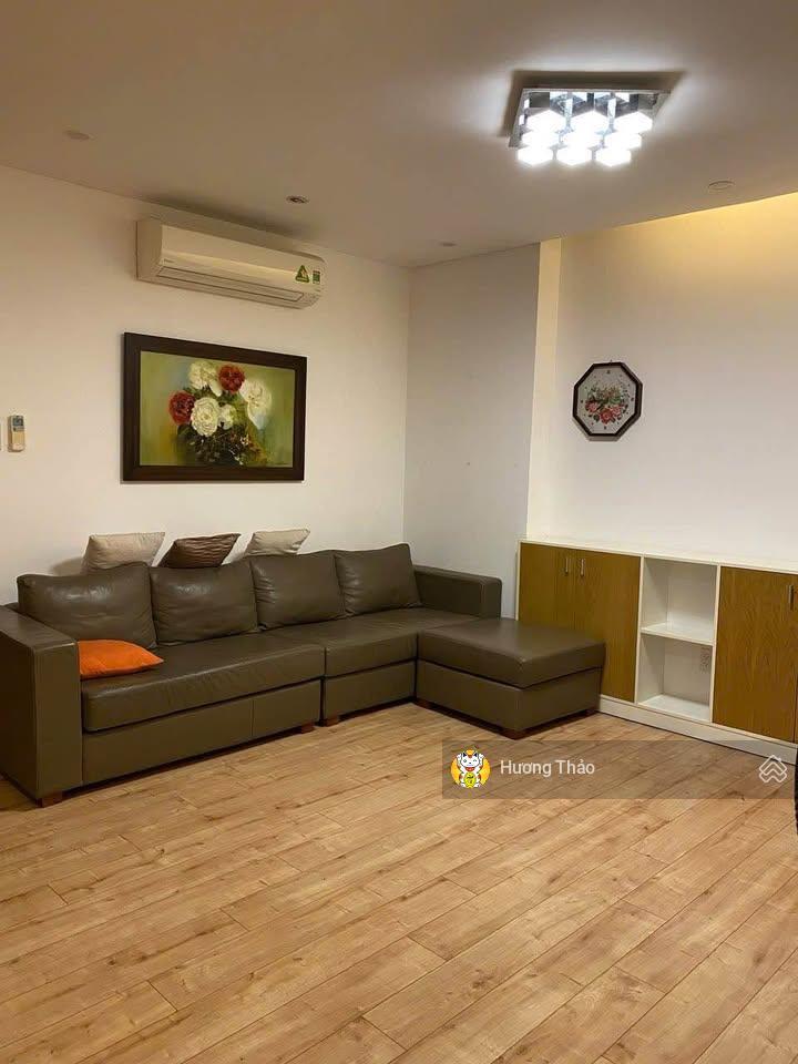 Chính chủ cần bán gấp căn hộ 2 phòng ngủ cc him lam q7 dt 76m2 gía 2tỷ290 kèm nội thất sổ riêng