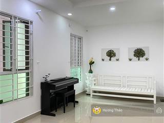 Chính chủ bán ch hagl1 dt 90m2 gía 1 tỷ 820 còn thương lượng, tầng trung view thoáng. sổ hồng riêng