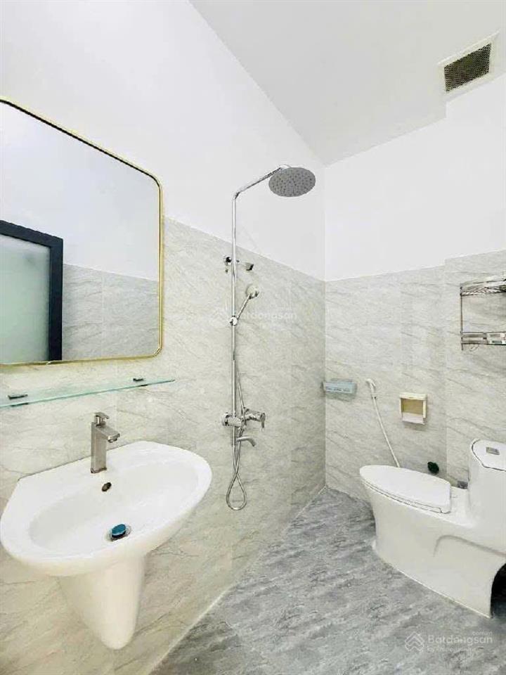 Nhà 4 tầng hẻm 6m đường hà huy giáp, phường thạnh lộc, q12, dt 65.5m2(4.3x16)