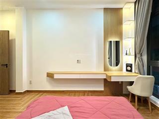 Bán nhà căn góc 3 mặt hẻm, 5 tầng, full nội thất cao cấp ô tô đậu trước nhà gần lê văn sỹ