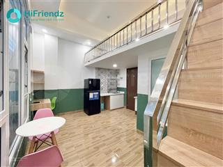 Cho thuê căn hộ dịch vụ 35m2, ở được 4 người 4 xe, gần các trường đại học tại bình thạnh