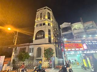Bán tòa building mt lê quang định, vỉa hè lớn  ngang 8x23m, 1 hầm 8 nổi hơn 70 tỷ