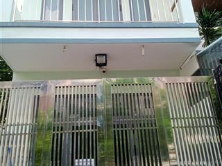 Bán gấp nhà đường dương quảng hàm, phường 5, quận gò vấp