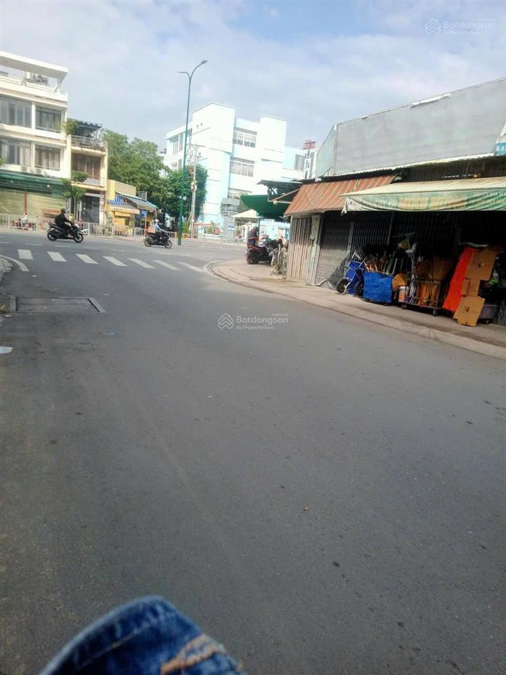 Chính chủ cần bán gấp lô đất 2 mặt tiền vị trí tuyệt đẹp, 4 x 15.5m ở đường dương quảng hàm, p6, gv