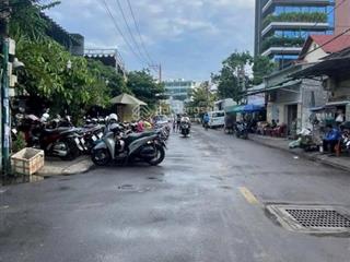 Bán gấp căn nhà 3 tầng góc 2 mặt tiền,hẻm 10m,đường dương quảng hàm, hiếm 6.14x17m giá chỉ 16,5tỷ,