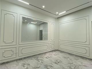Bán nhà 5 tầng thang máy đường trần quốc hoàn, 41, phân lô ô tô, nhỉnh 17 tỷ