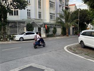 Bán gấp căn biệt thự lô góc, 2 mặt đường lớn tại long biên, quý vị xem phần thông tin bên dưới
