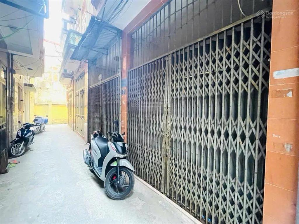 Bán nhà ngay mặt phố tô hiệu 40m2 3 tầng dân xây giá đầu tư chỉ hơn 8 tỷ