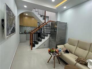 Nhà chính chủ trần bình trọng 1 tỷ 990 ra trung tâm q1 vài phút 21m2 2pn 2wc shr