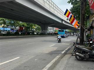 Cần bán căn nhà tại phường mai dịch , lô góc  dt  60m  5 tầng  giá  11,7 tỷ.