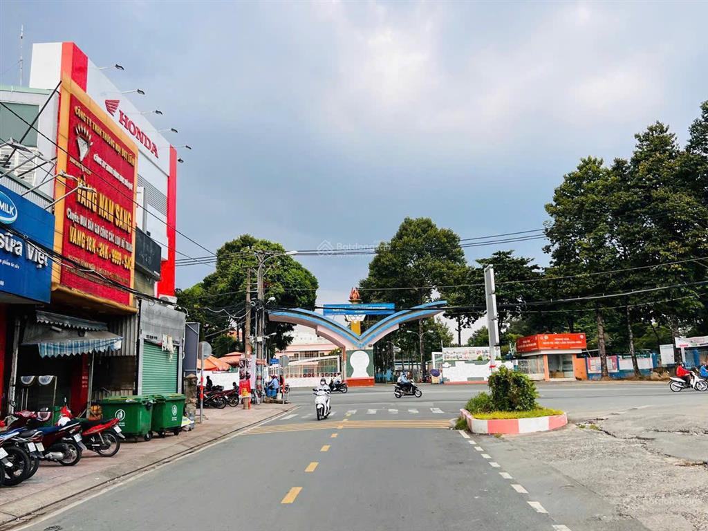 Bán nhà 2 mặt tiền lê văn việt, hiệp phú, thủ đức, 910 m2 đất, đang cho thuê 470 triệu, giá 165 tỷ