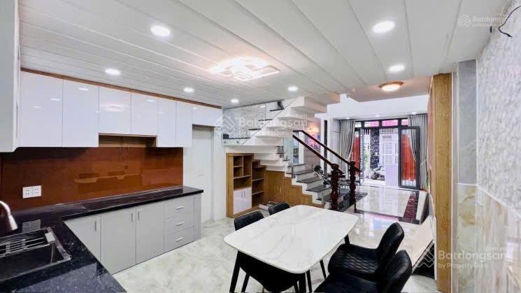 Nhà đẹp chủ cần ra nhanh bớt lộc trần huy liệu  p15  phú nhuận 3t950/ 64,6m2 (sổ riêng chính chủ)