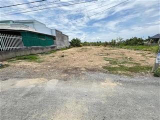 Bán đất nền 9x39 tổng diện tích 350,5m2 có 150m2 thổ còn lại đất trồng cây lâu năm.