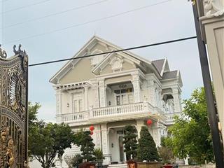 BÁN GẤP BIỆT THỰ XÂY 56 TỶ RAO BÁN CHỈ 42 TỶ TẠI MẶT TIỀN TL 786, BẾN CẦU, TÂY NINH