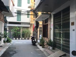Cho thuê nhà nguyên căn 5 tầng + tum ngõ 124, Nguyễn Xiển, ô tô đỗ trước cửa