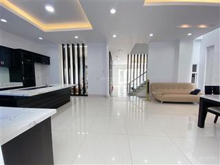 Bán biệt thự mới xây, 180m2, giá nhỉnh 16 tỷ, gần tạ quang bửu, bến xe quận 8