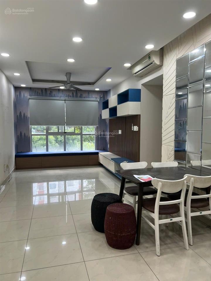 Bán căn hộ ruby 70m2 ,2pn2wc , view công viên giá 3ty520tr