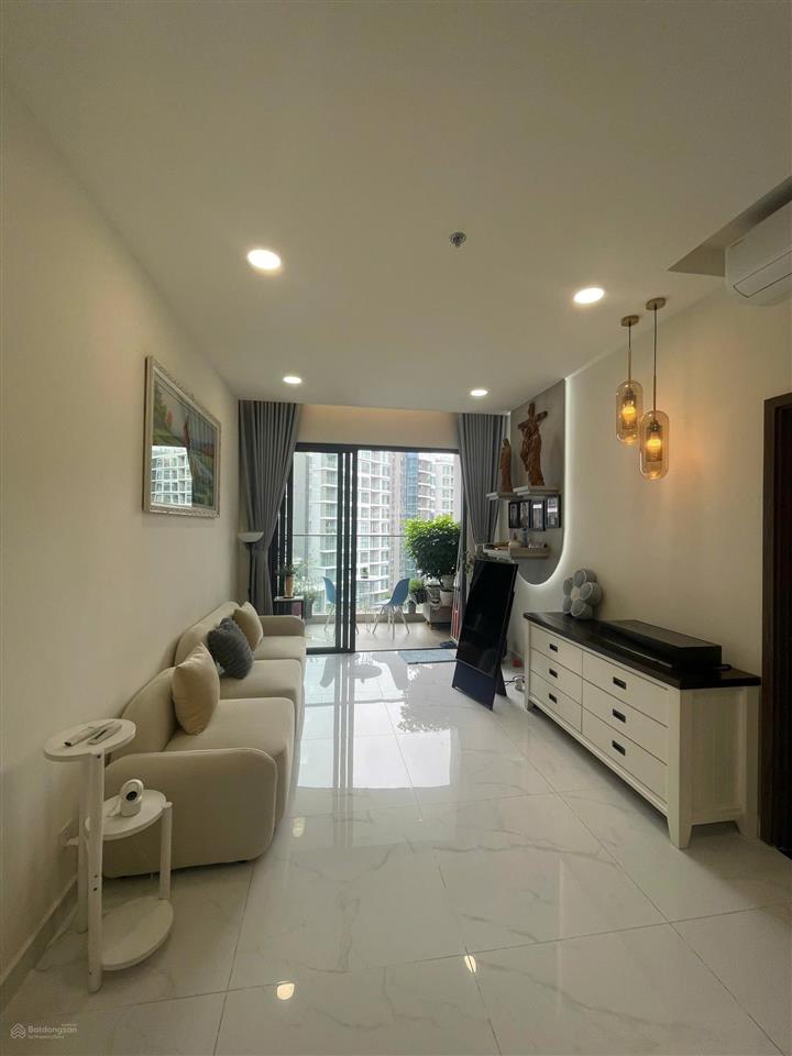 Bán căn hộ diamond centery 3pn3wc,120m2 ,view hồ bơi siêu đẹp,giá 8ty880tr