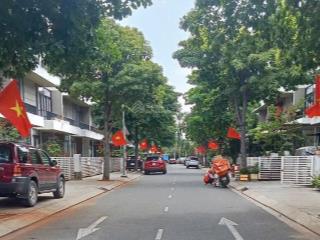 Chính chủ cần bán gấp nhà liền kề khu compound an ninh tại quận 2