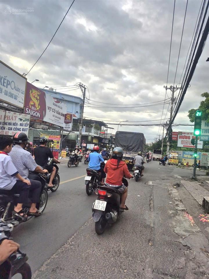 Duy nhất căn mặt tiền vị trí cực sung.khu vực hiếm có nhà bán. sát ngã tư. vị trí kd đa ngành nghề