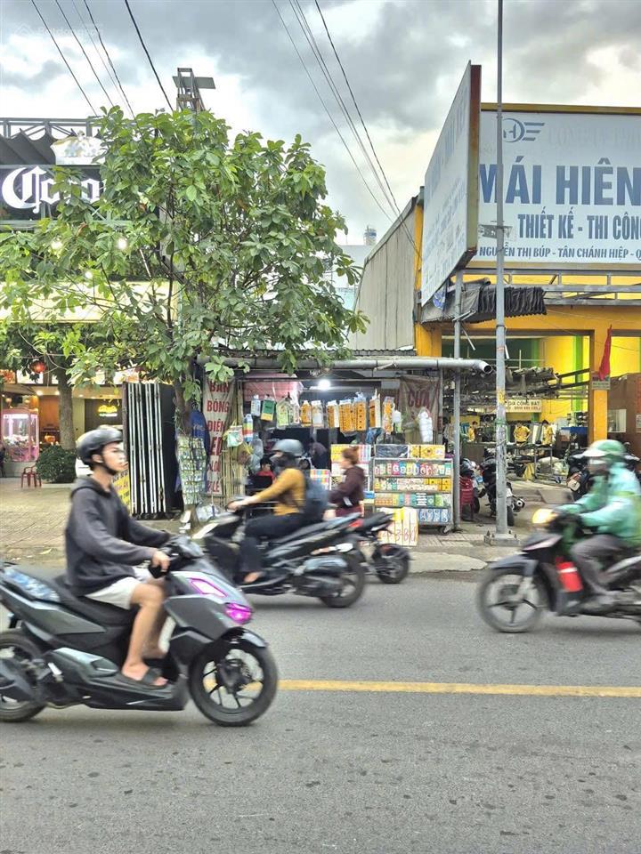 Duy nhất căn mặt tiền vị trí cực sung.khu vực hiếm có nhà bán. sát ngã tư. vị trí kd đa ngành nghề