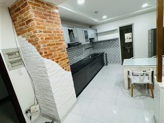 Chung cư 2a nguyễn sỹ sách, p.15, tb 2 phòng ngủ, 2wc. 8tr/tháng