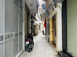 Dương văn bé, hai bà trưng 22m2 4 tầng. giá 4.3 tỷ mô tả nhà lô góc vị trí cực đẹp, tầm tiền